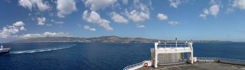 Blick von der Fähre nach Sizilien - Messina