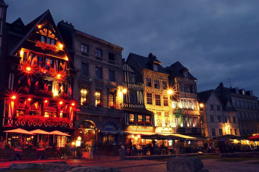 Foto: Platz Place du Vieux-Marché in Rouen