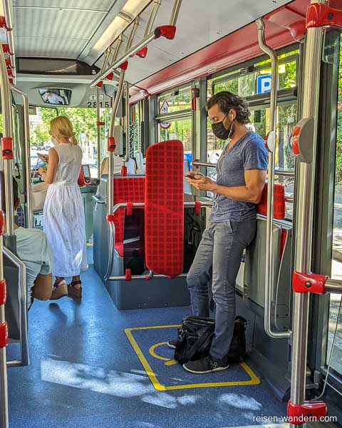 Innenansicht von Bus in Barcelona